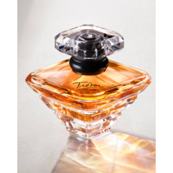 Lancôme Trésor Eau de Parfum – Elegant Floral Perfume for Women