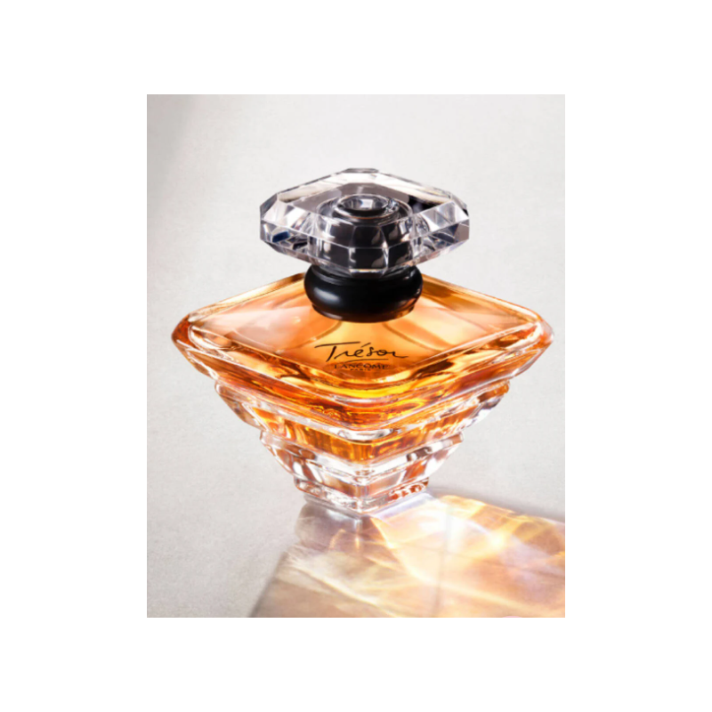 Lancôme Trésor Eau de Parfum – Elegant Floral Perfume for Women